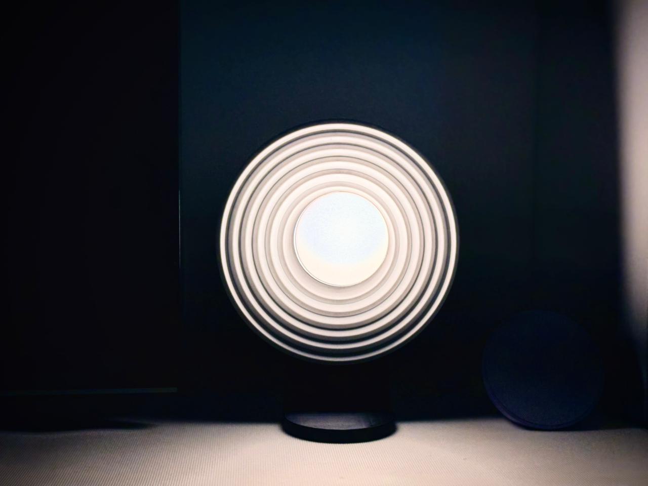 Ripple Glow Lamp – Modern Minimalist Light Inspired by Gentle Ripples